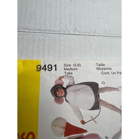 McCall’s Costumes 7 patterns #9491 - Picture 3 of 4